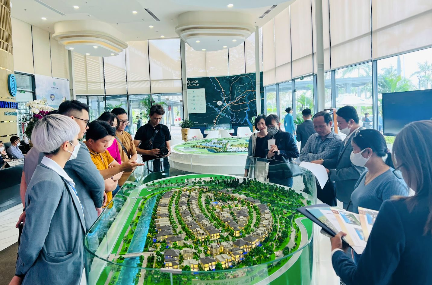 Bất động sản khu đô thị lân cận Tp.HCM tăng tốc mùa cuối năm