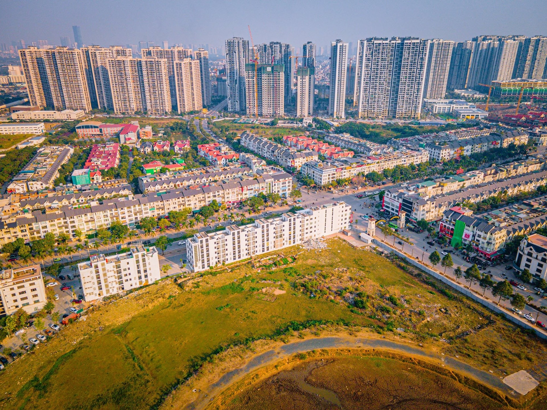 Chuyên gia: Năm 2024 là năm bản lề, tạo động lực cho thị trường bất động sản 2025 bước vào kỷ nguyên mới