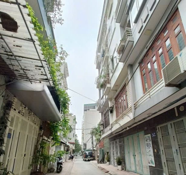 Giá nhà trong ngõ Hà Nội nhiều nơi hơn 220 triệu đồng/m2, cao ngang ngửa giá biệt thự, liền kề khu đô thị