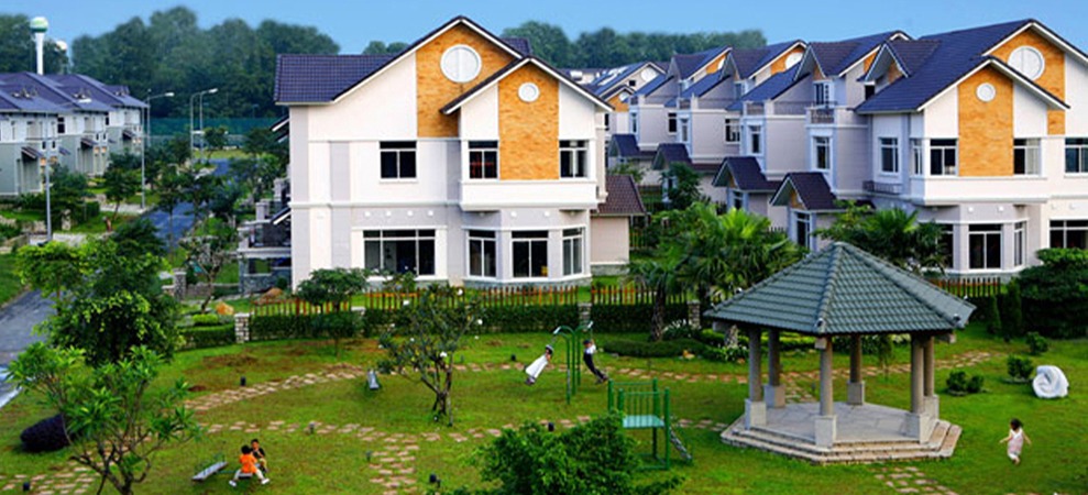 Khu biệt thự biệt lập Nam Phú của Nam Long (2006) - một trong những compound đầu tiên ở Thành phố Hồ Chí Minh