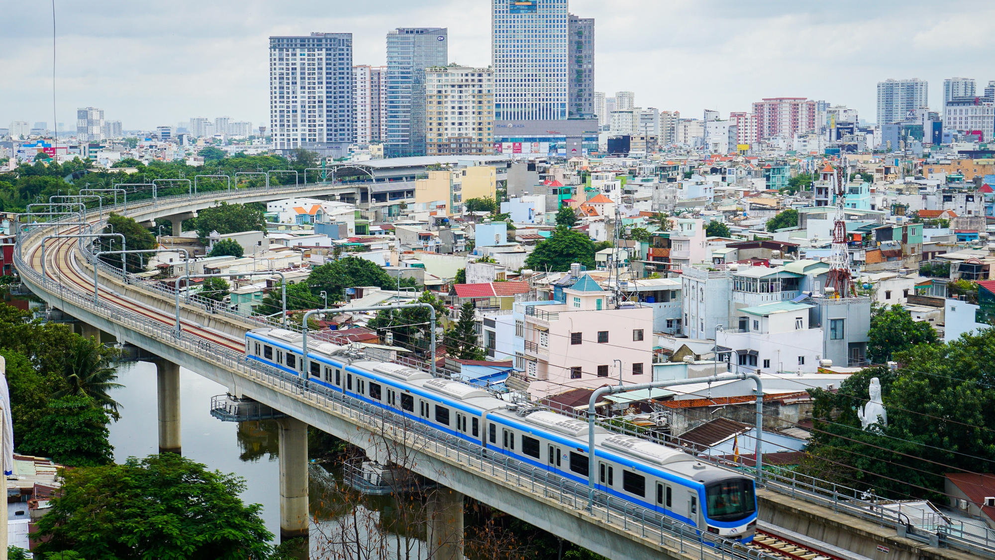 Hứng khởi đầu năm từ những dự án giao thông