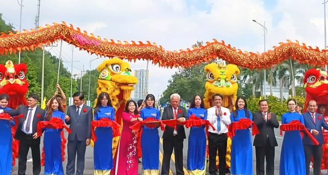Khánh thành tuyến đường 6 làn xe kết nối Bình Dương, Đồng Nai với TP HCM