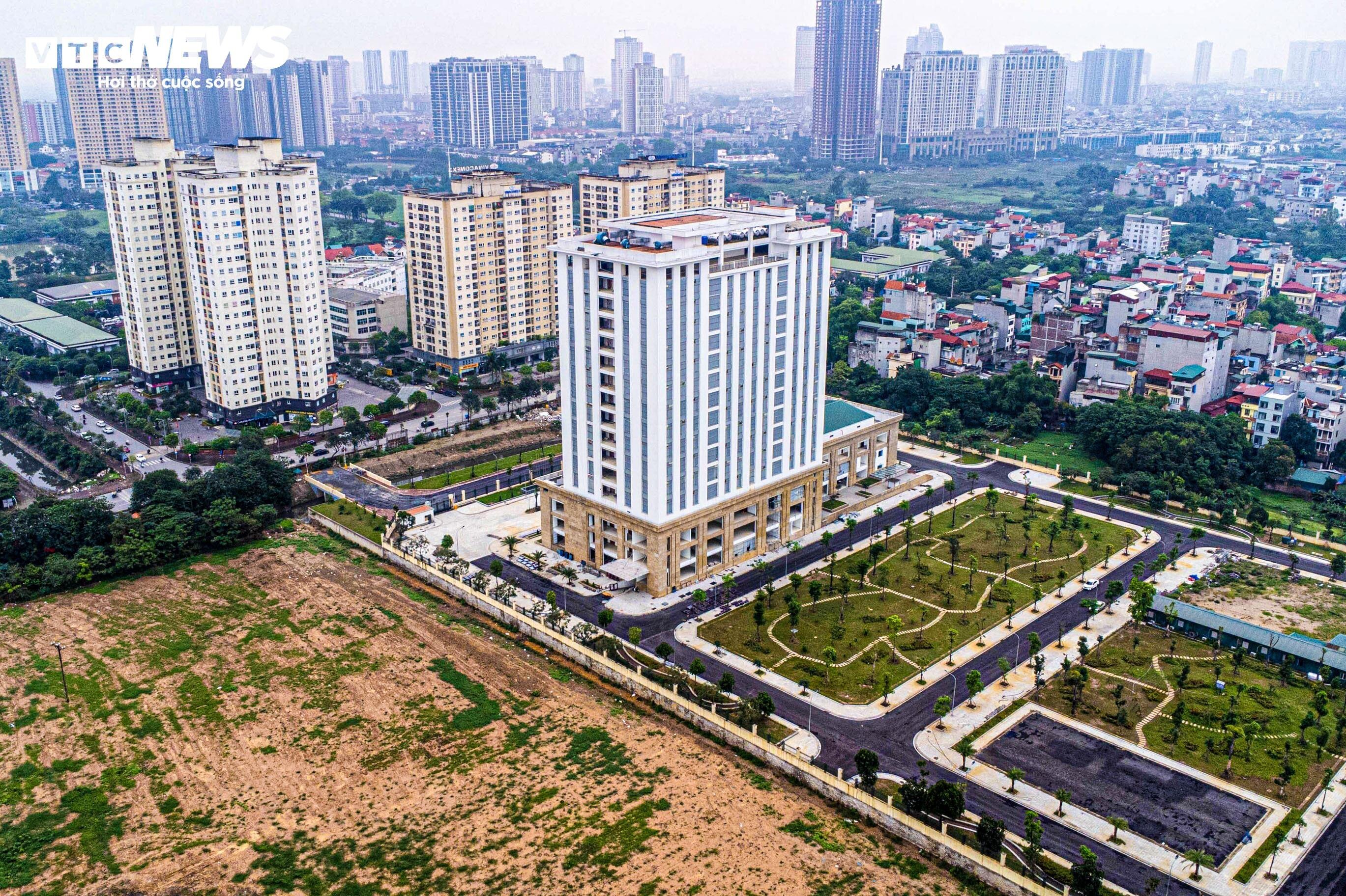 Mua chung cư ở ngoại ô vì rẻ, lại chịu cảnh khốn khổ vượt đường tắc đi làm