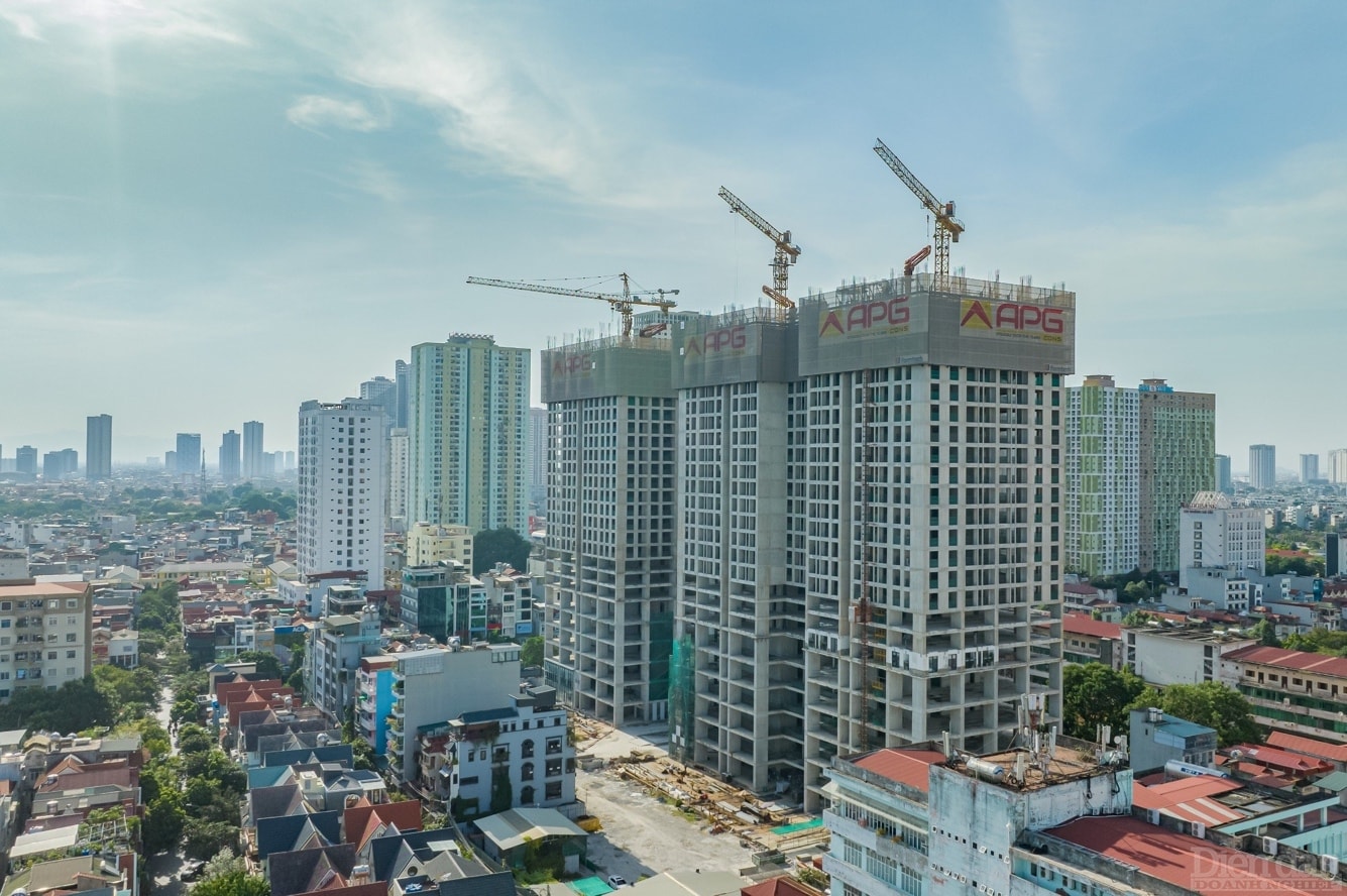 Nguồn cung tăng nhưng giá chung cư vẫn ở mức phi lý