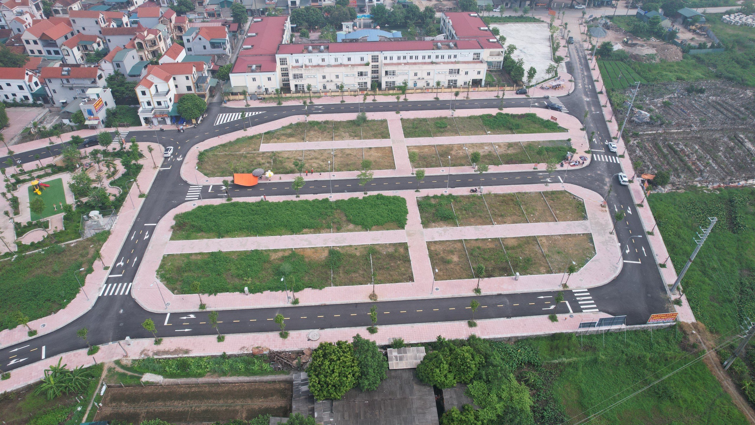 Nhà đầu tư đang gom hàng bất động sản chờ làn sóng tăng giá mới