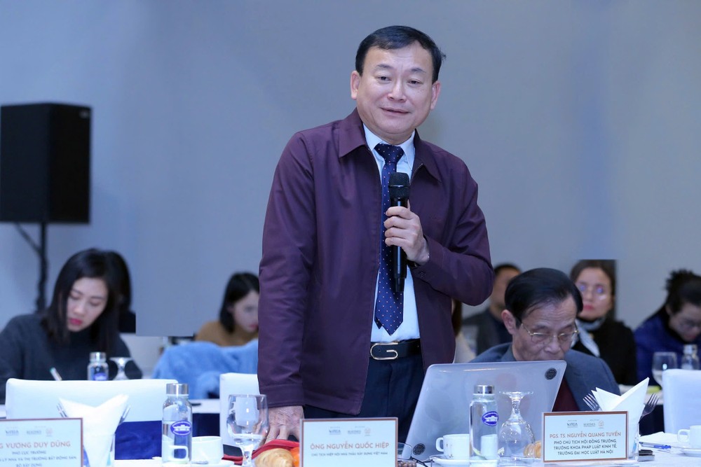 PGS.TS. Nguyễn Quang Tuyến - Phó Chủ tịch Hội đồng Trường - Trưởng khoa Pháp luật Kinh tế - Trường Đại học Luật Hà Nội.
