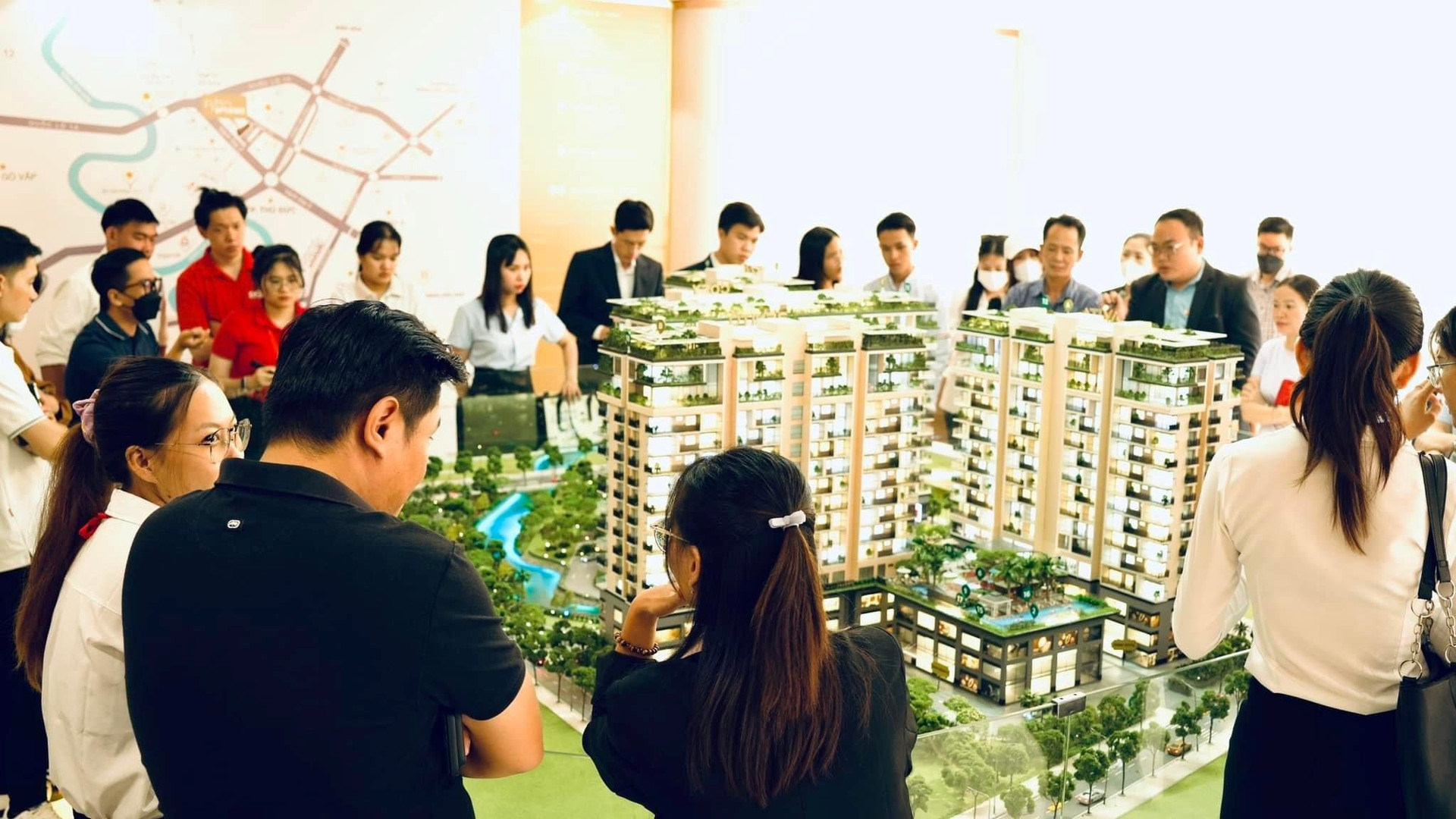 Nước lên thuyền lên, thị trường căn hộ khu Đông Tp.HCM lấy đà từ quý 3, người mua cởi mở theo Luật mới