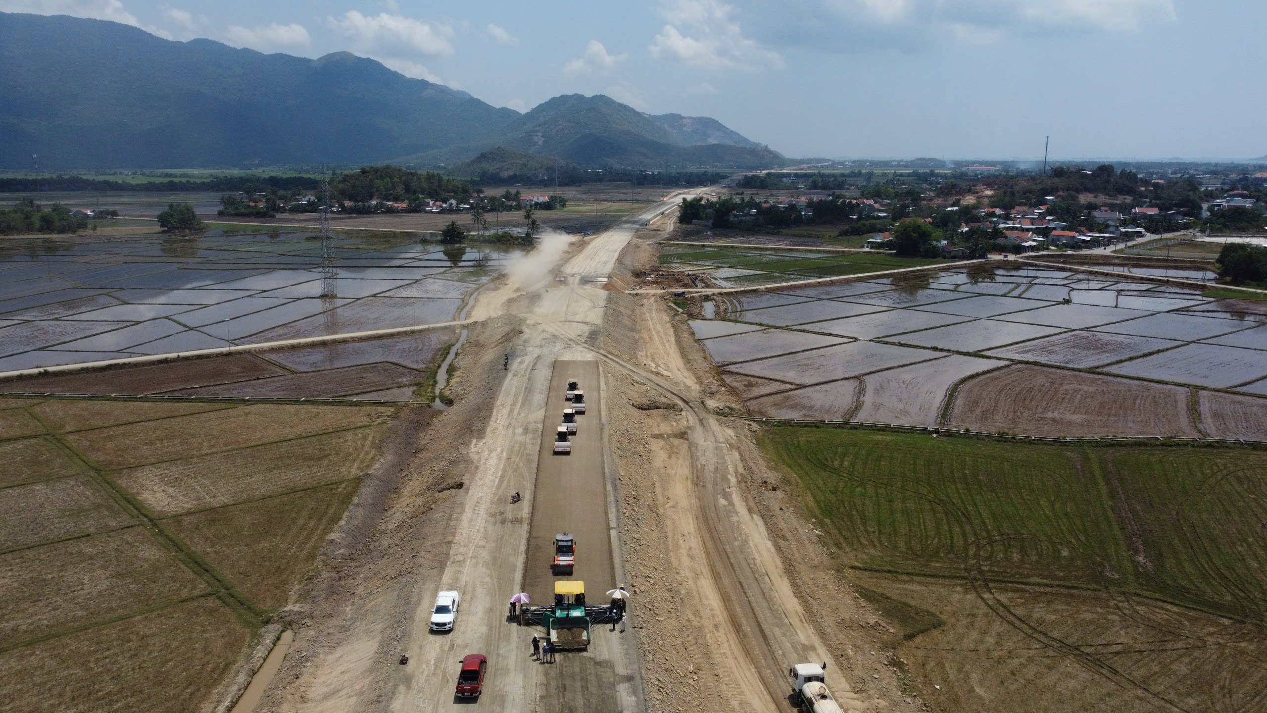 Phấn đấu đưa cao tốc Vân Phong – Nha Trang hoạt động sớm 8 tháng