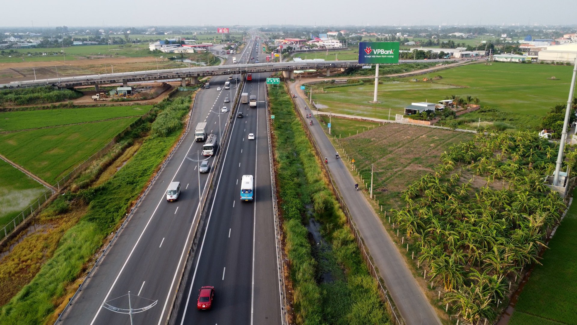 Phát triển theo hướng đô thị công nghiệp bất động sản Long An đứng trước cơ hội chuyển mình