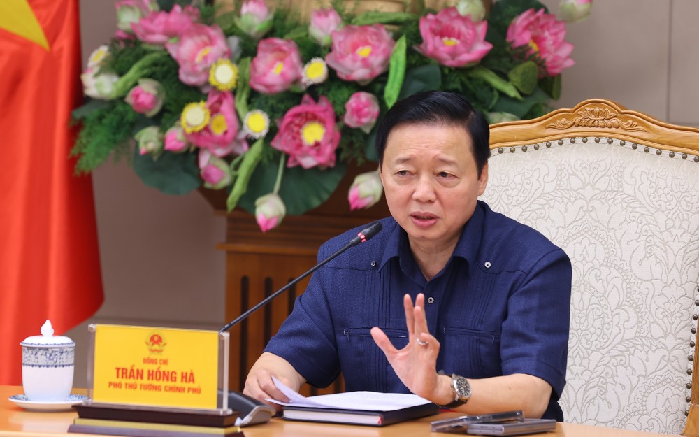 Phó Thủ tướng Trần Hồng Hà phát biểu kết luận cuộc họp.
