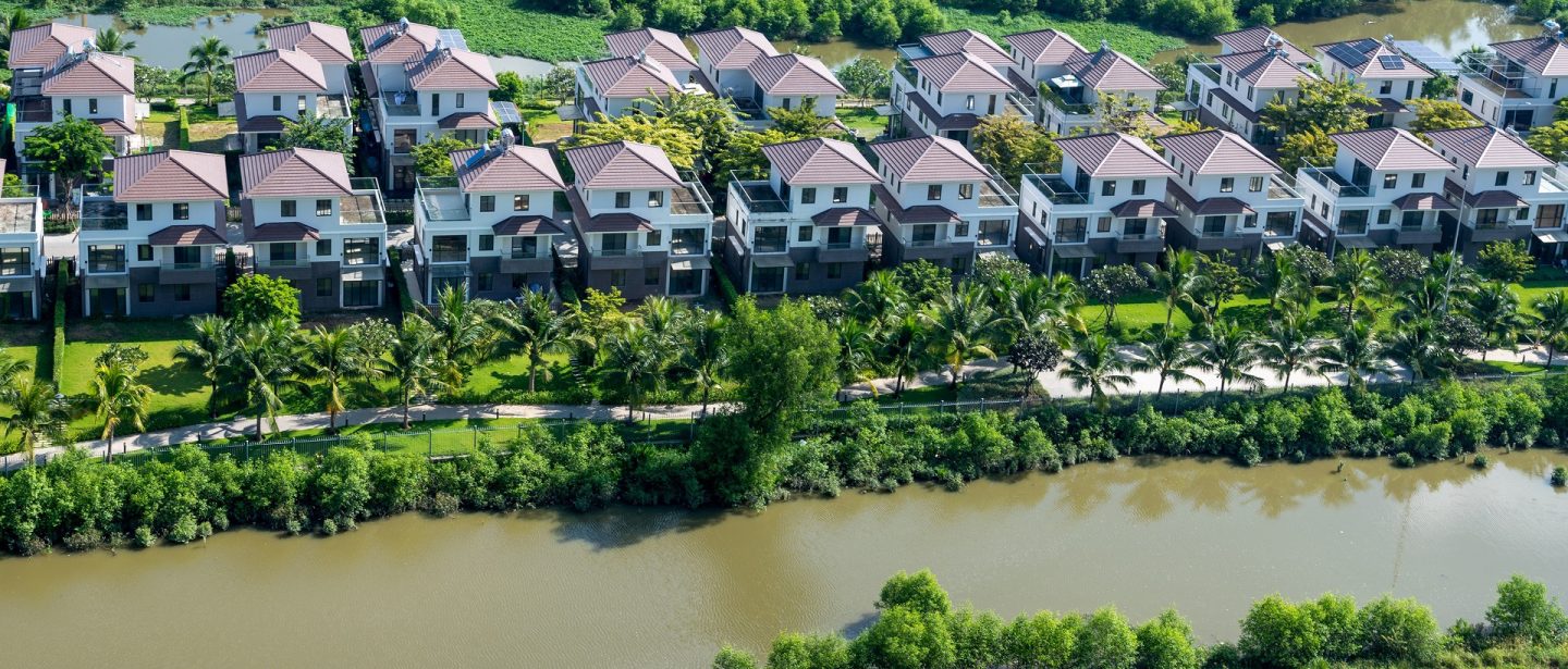 TP.HCM: Biệt thự, liền kề mở bán mới có giá cao gấp 2,5-3,5 lần so với mức bình quân thị trường