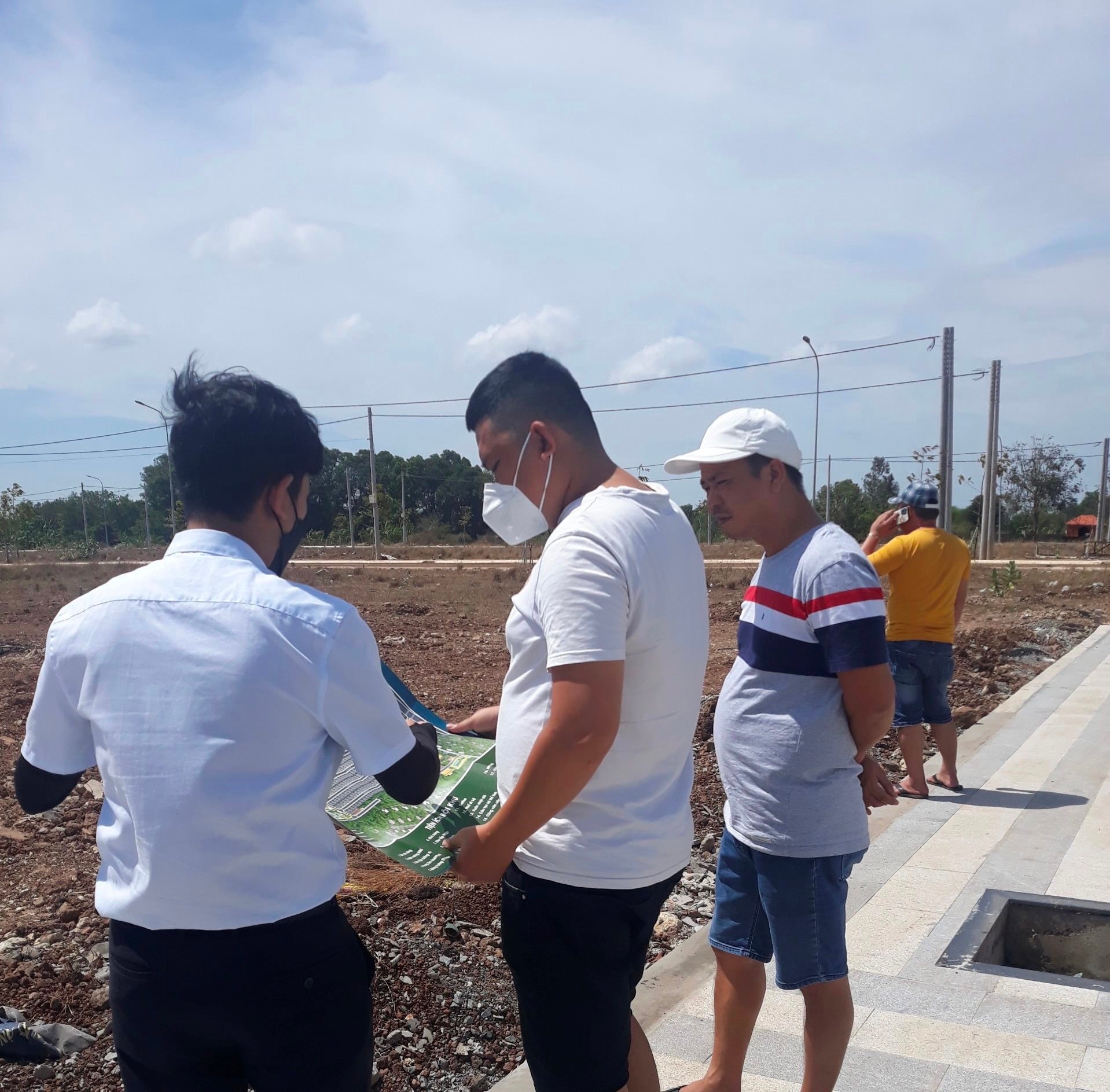 Trong vòng 1 tháng, lô đất tăng thêm 100 triệu đồng, đất nền phân lô phía Nam sắp nóng?