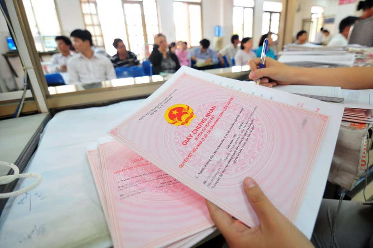 Cần những giấy tờ gì khi sang tên đất theo diện thừa kế?
