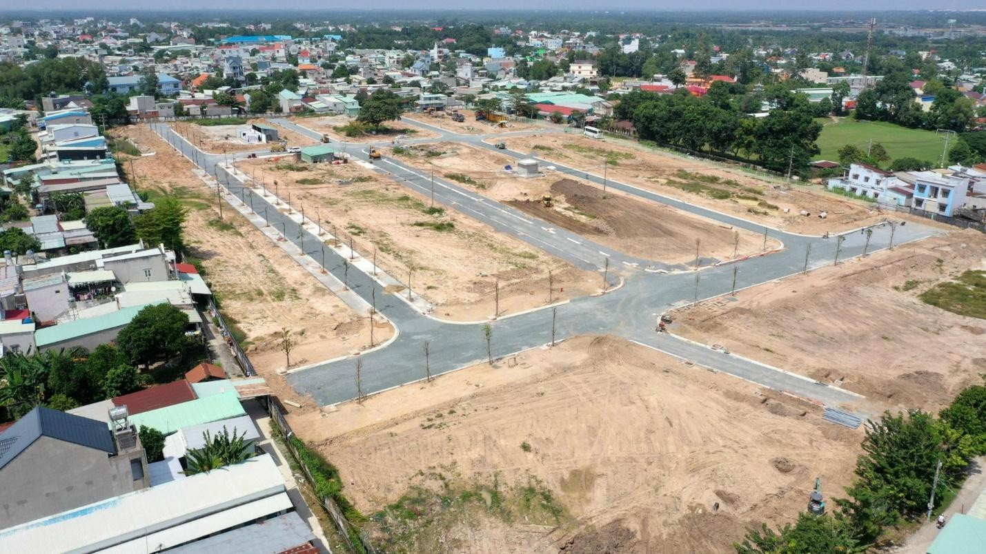 Đất nền tỉnh tăng giá như lên đồng