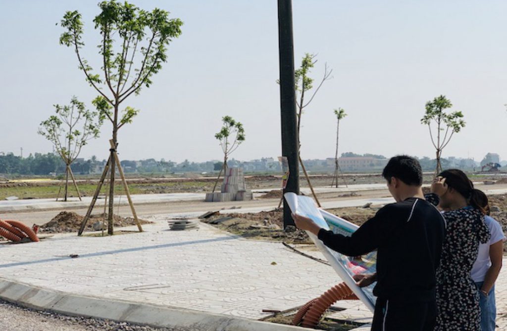 Đu đỉnh lô đất, 3 lần tụt giá, tâm trạng như ngồi trên lửa nhưng nhà đầu tư này vẫn quyết không bán và cái kết khiến môi giới tá hoả