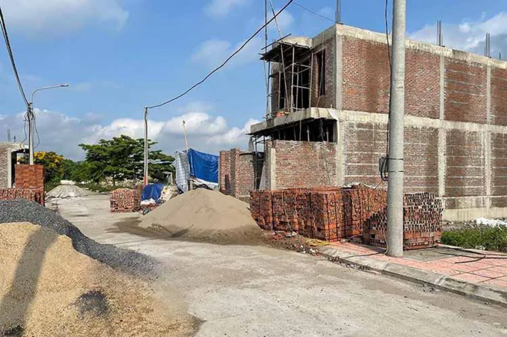 Giá vật liệu xây dựng tăng cao ngất, người dân, doanh nghiệp lo méo mặt