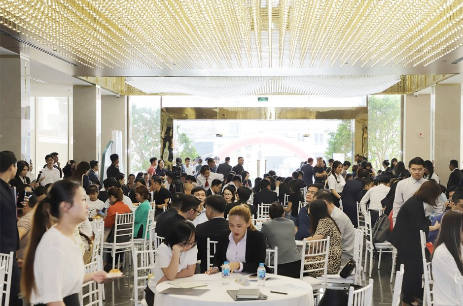 Theo ông Lê Quốc Kiên, nếu chờ đến khi có đủ tiền thì người mua có thể bỏ lỡ cơ hội sở hữu nhà ở mức giá hợp lý. Ảnh: Minh hoạ