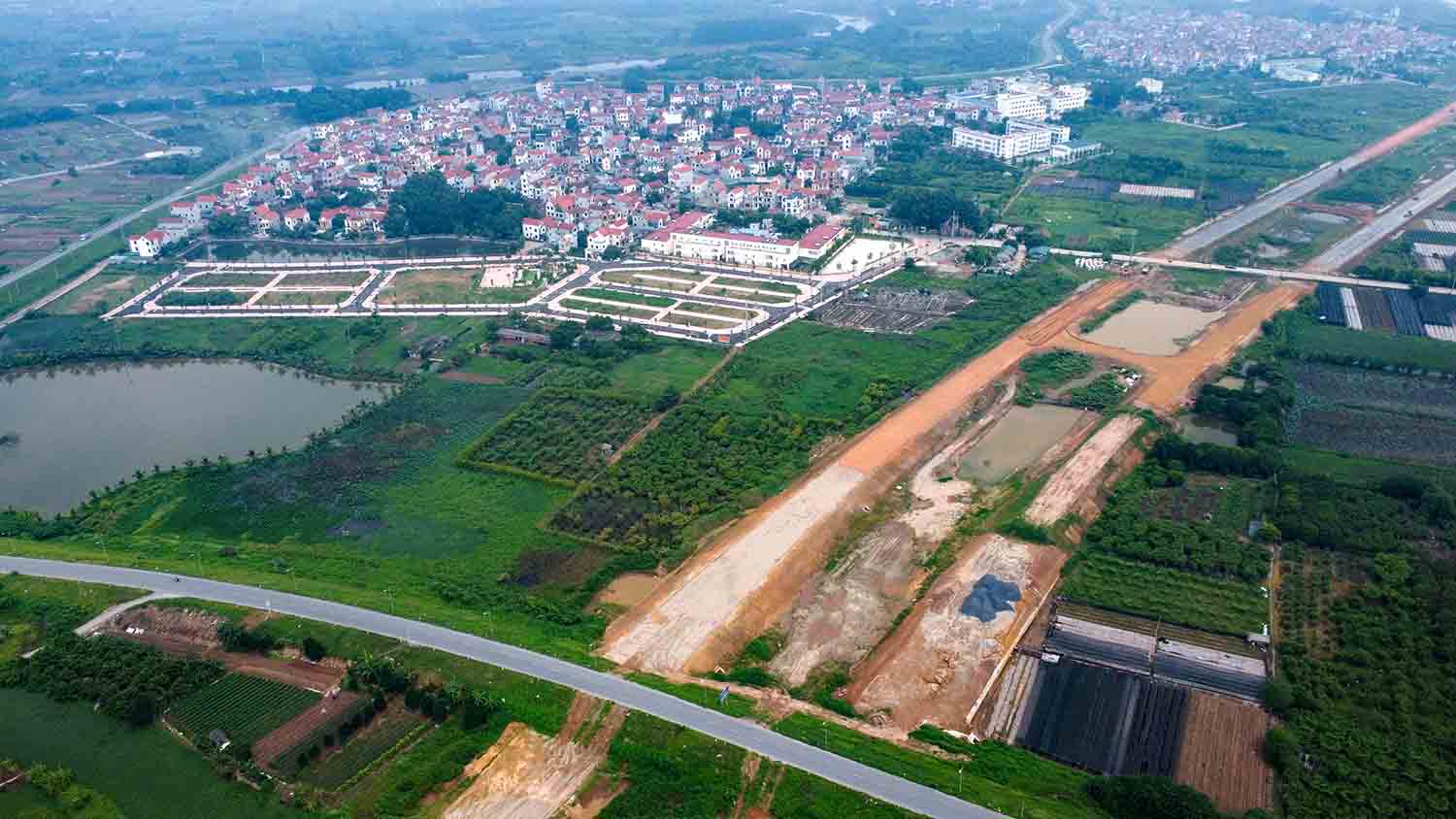 Đấu giá đất ven đô Hà Nội: Cẩn trọng với chiêu trò thổi giá, tạo sốt ảo