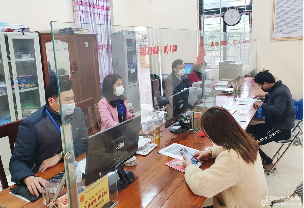 Khốn khổ với thủ tục hành chính cấp huyện