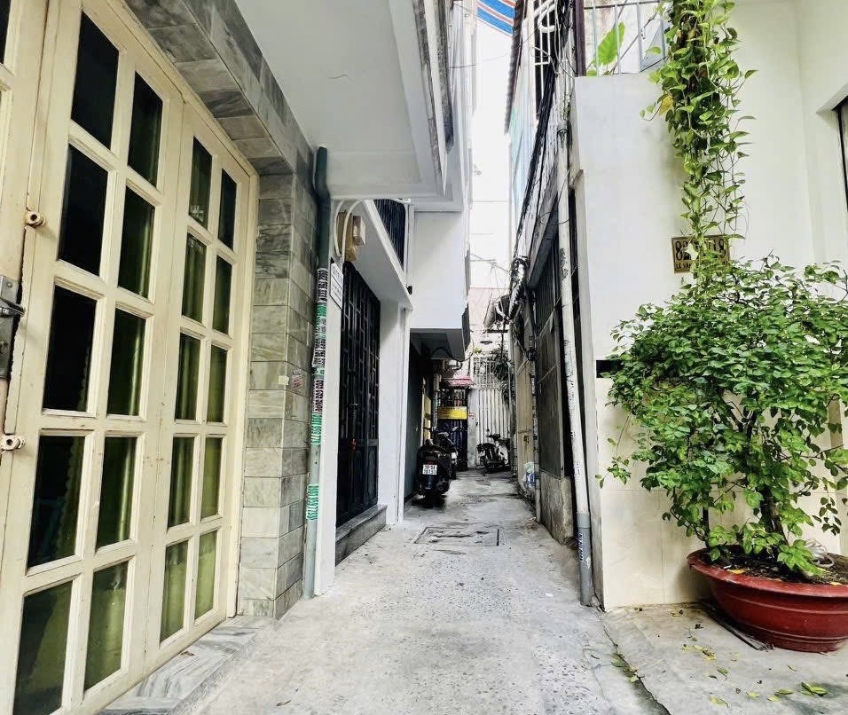 Nhà hẻm càng nhỏ càng khó bán