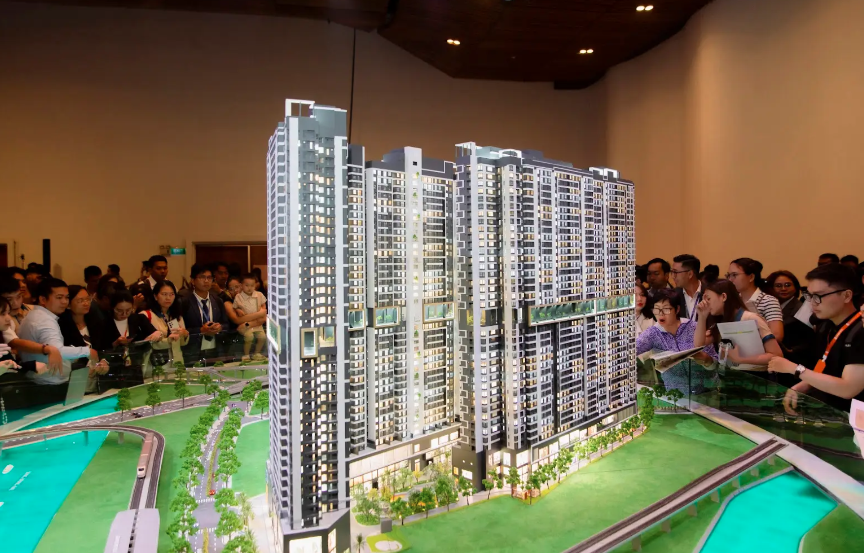 Nước lên thuyền lên, doanh nghiệp địa ốc bắt đầu vào guồng đua cạnh tranh, người mua có động thái mới