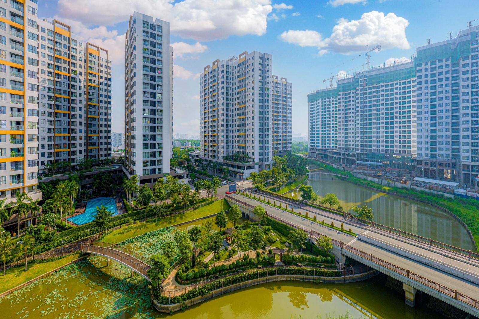 Savill: Giá chung cư leo đỉnh, người ít tiền mua nhà bằng cách nào?