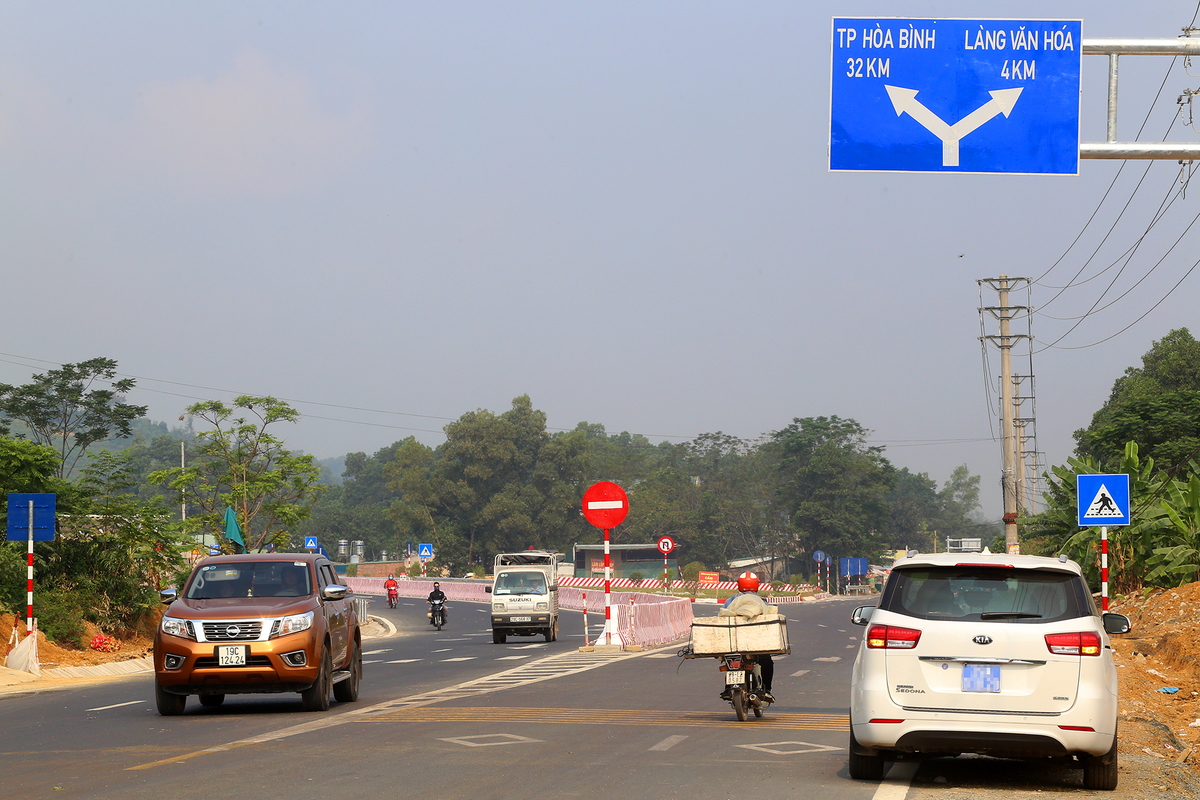 Thông tin mới về điều chỉnh chủ trương đầu tư đường bộ cao tốc kết nối Thủ đô