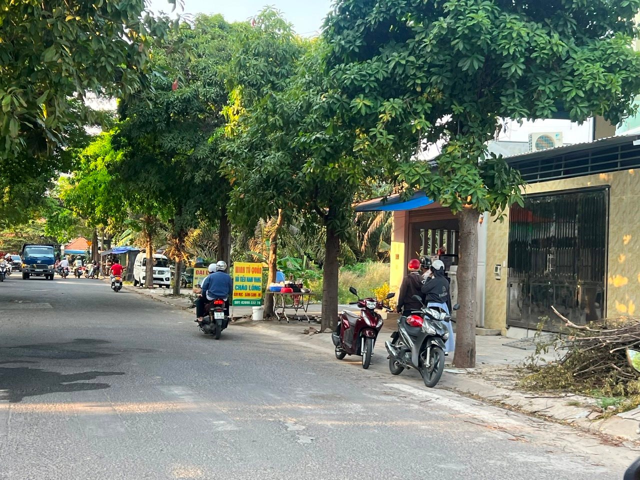 Nhà đầu tư F0 cũng bắt đầu quay trở lại thị trường đất nền. Ảnh: Tiểu Bảo