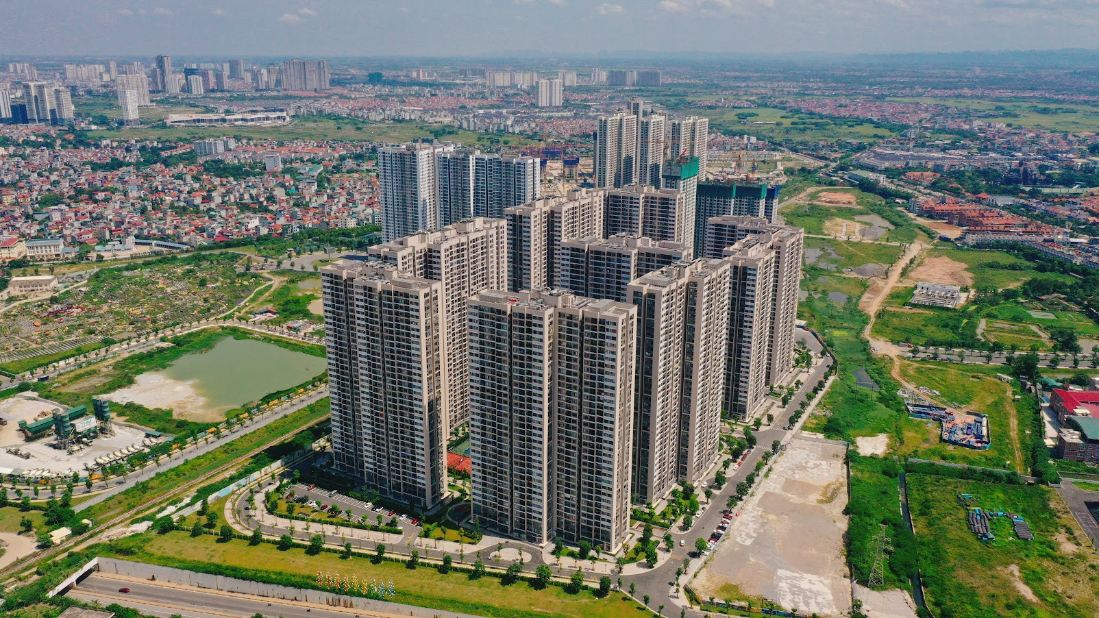 Hiện nay, TP.HCM chủ yếu là các dự án nhà có giá quá cao so với khả năng tiếp cận của người trẻ. 
