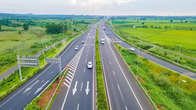 Việt Nam sắp có thêm cao tốc trị giá 35.395 tỷ đồng, dài 136km, kết nối trực tiếp với nước láng giềng