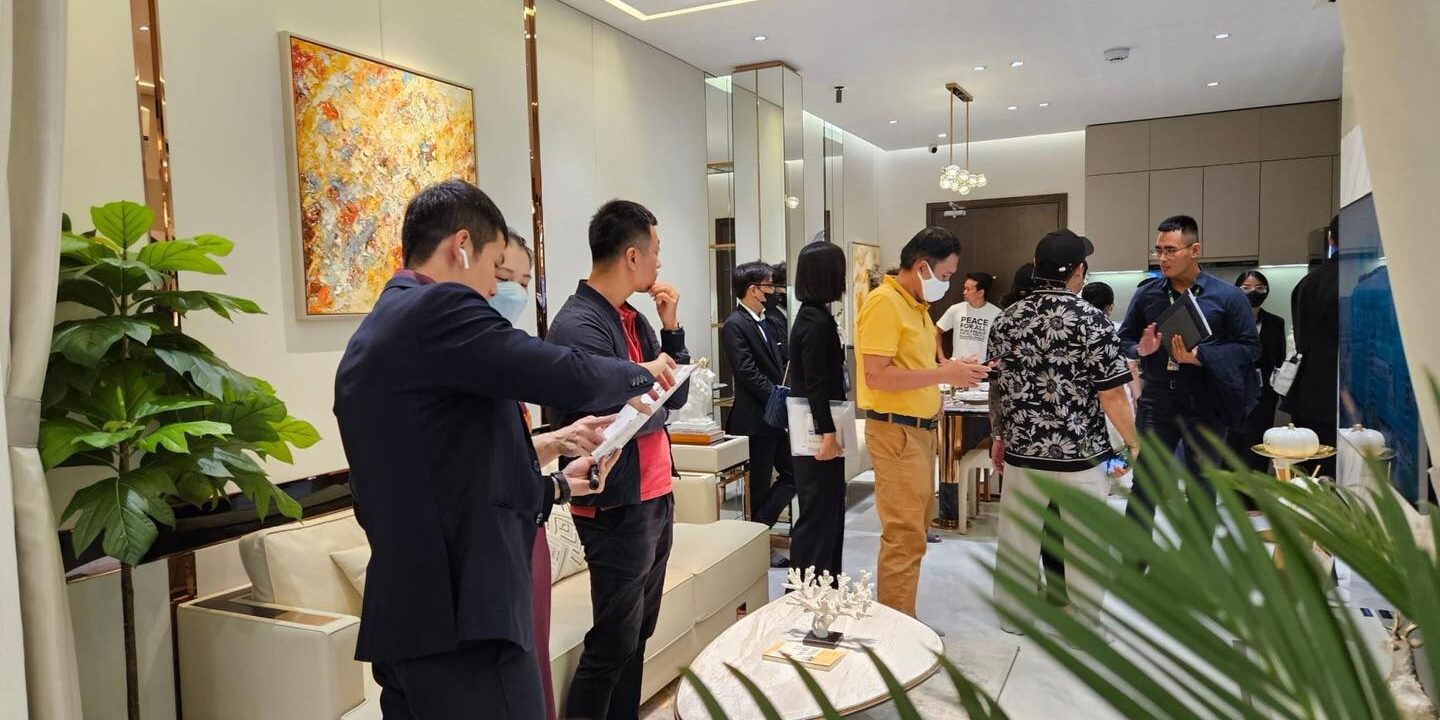 Chung cư ở Hà Nội sốt giá, giao dịch có nhộn nhịp như lời đồn?