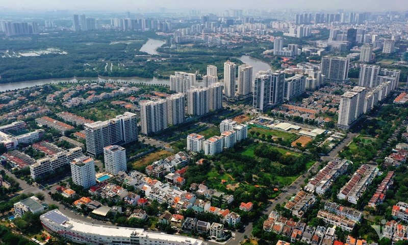 Chung cư vẫn đà tăng giá, người thuê chật vật xoay xở