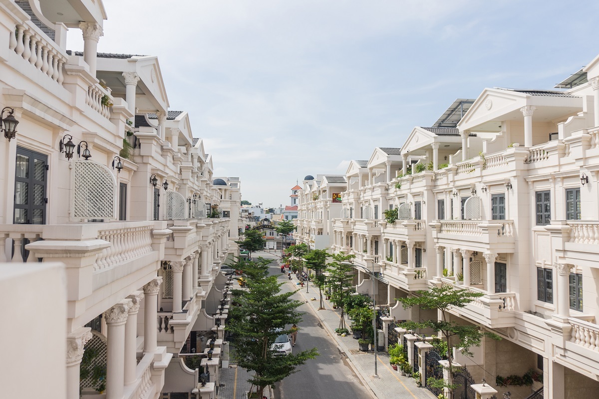 Cơn sốt nhà xây sẵn lan rộng ở Sài Gòn