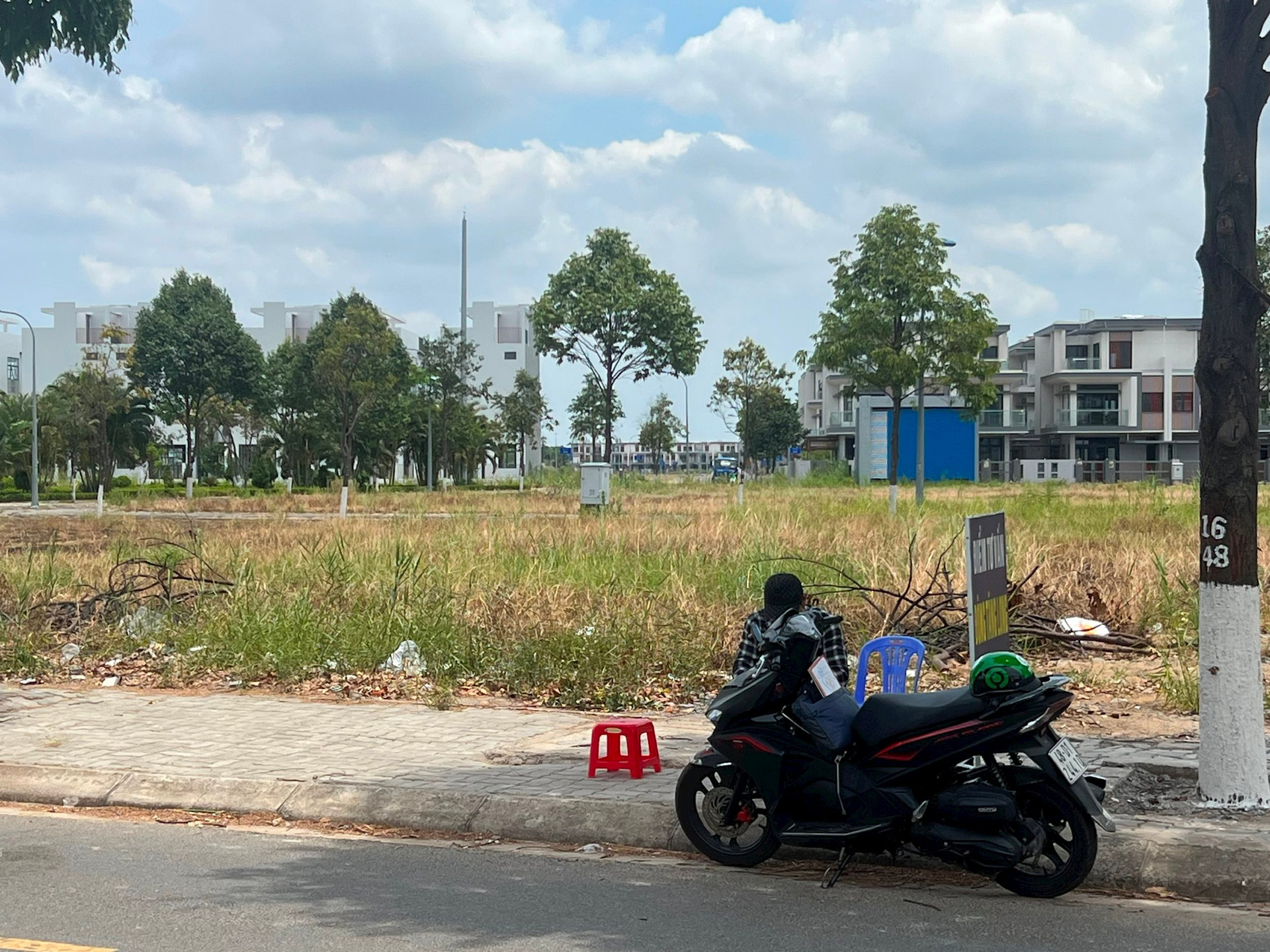Đất nền phân lô phía Nam có diễn biến lạ