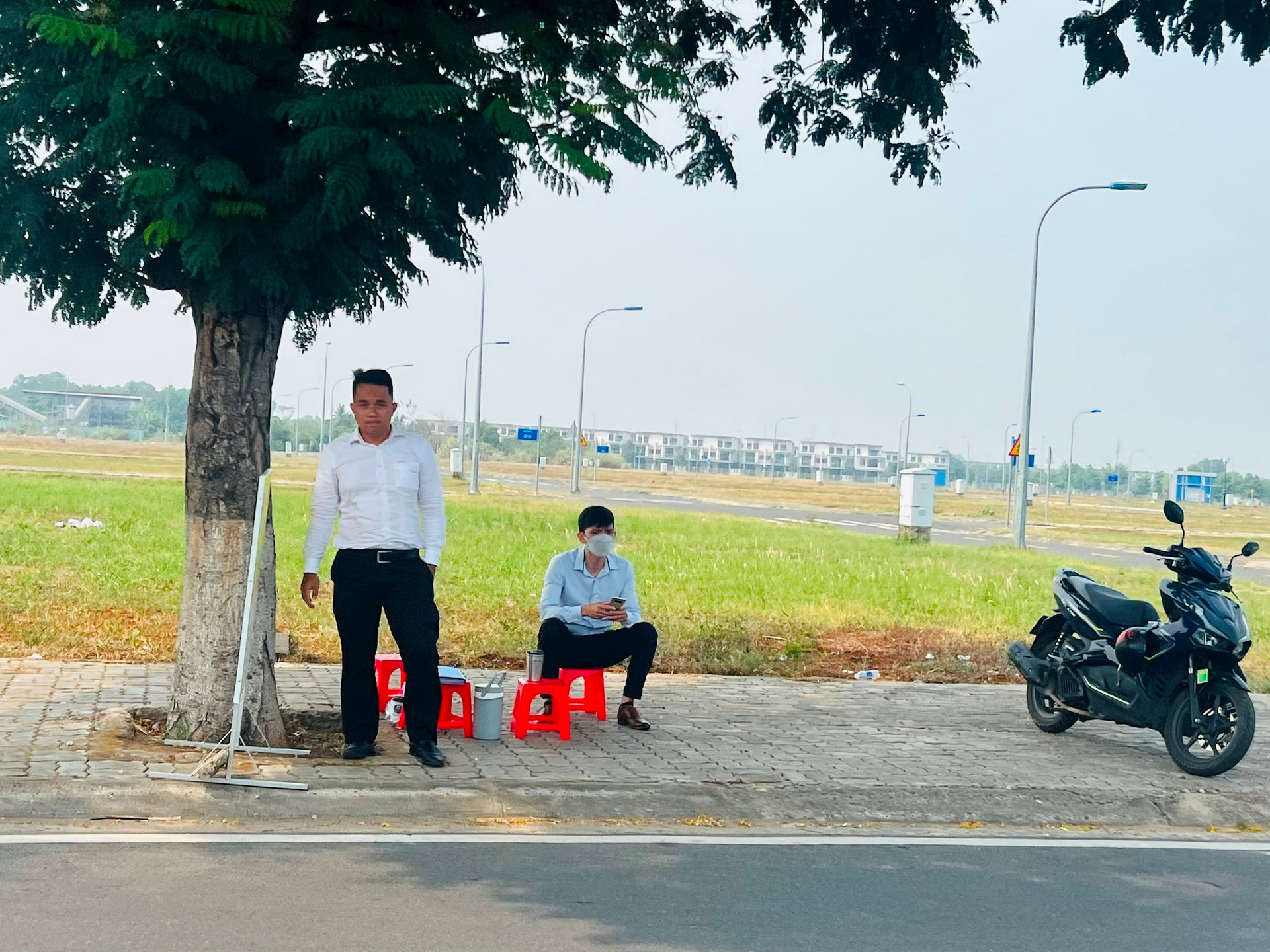 Đất phân lô lại nóng