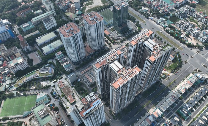 Giá bán căn hộ Hà Nội leo thang, TP HCM giảm cục bộ