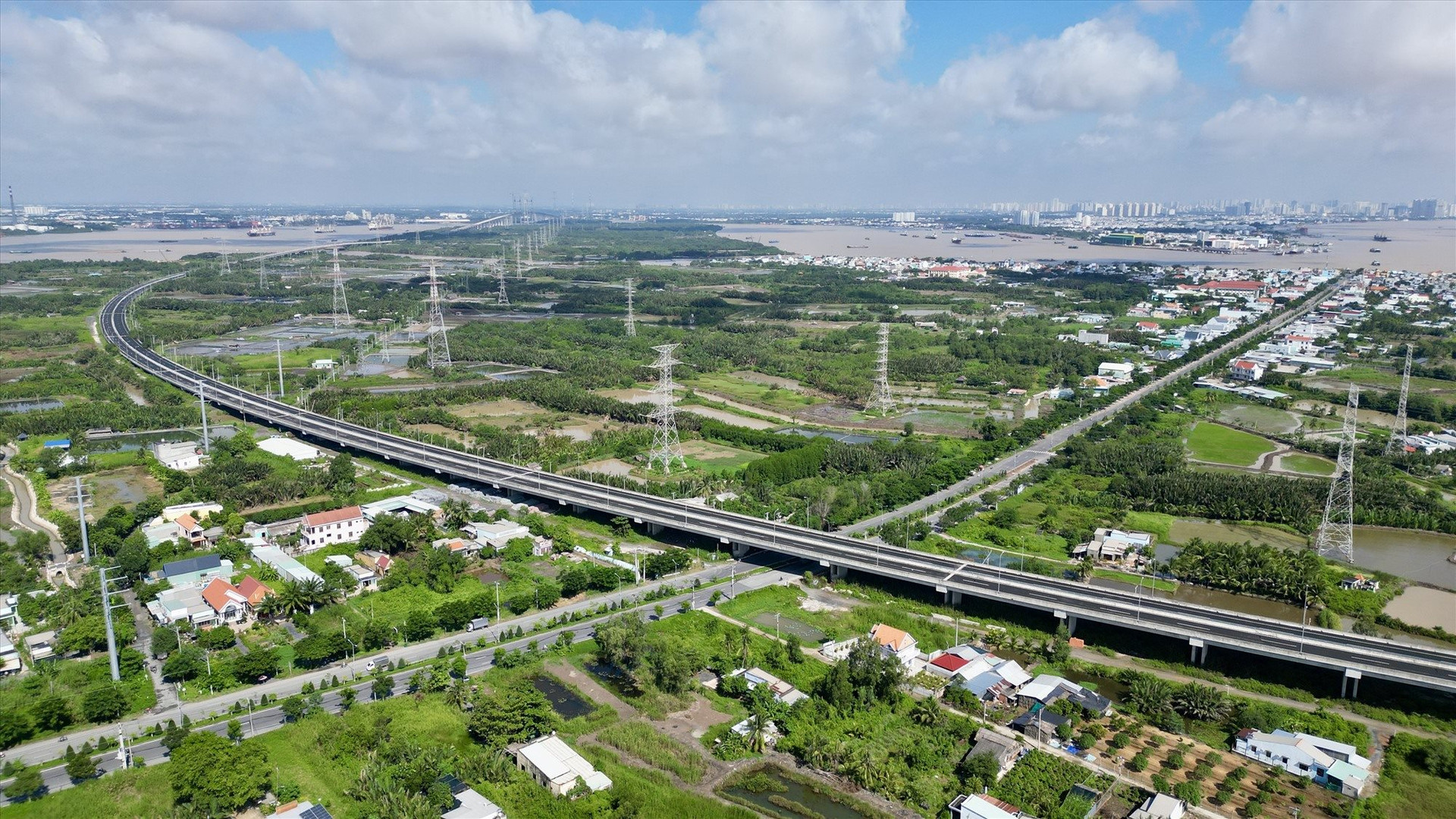 Lộ lý do bất ngờ khiến gần đây Long An liên tục thu hút loạt ông lớn Vingroup Ecopark BIM Group Eurowindow đổ bộ làm dự án khủng