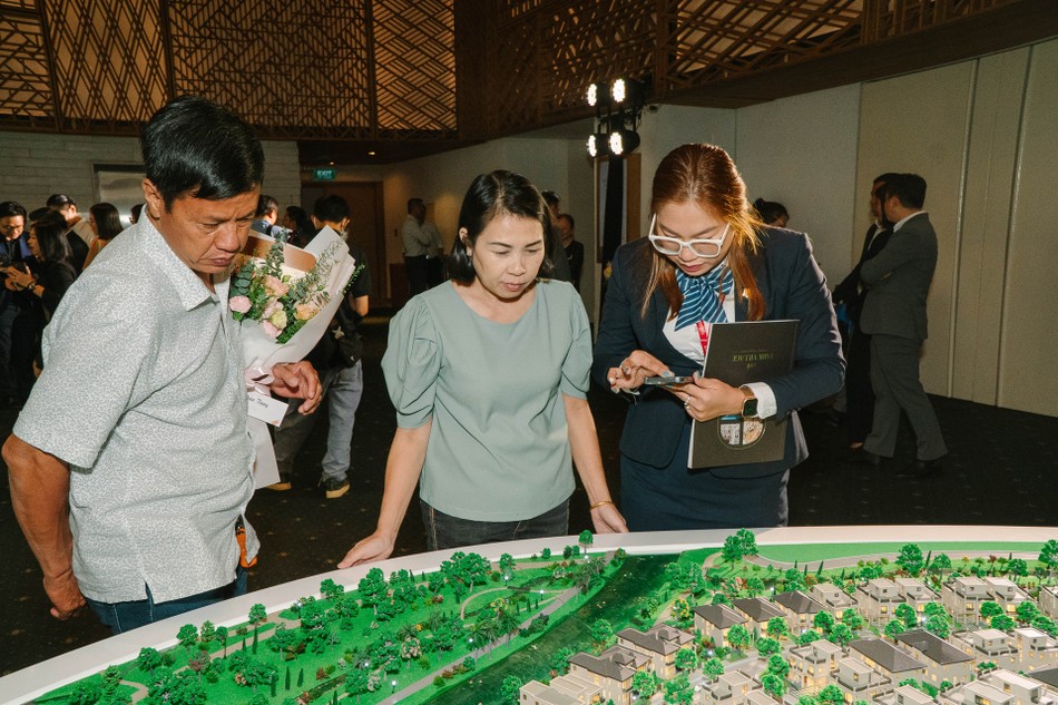 Loạt động thái lạ của doanh nghiệp địa ốc trước sóng gió thị trường