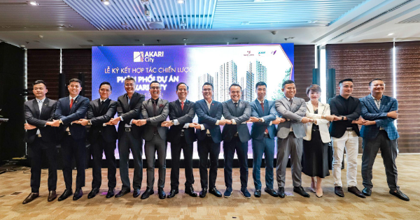 Nam Long ký kết hợp tác hệ thống 10 đại lý phân phối dự án Akari City
