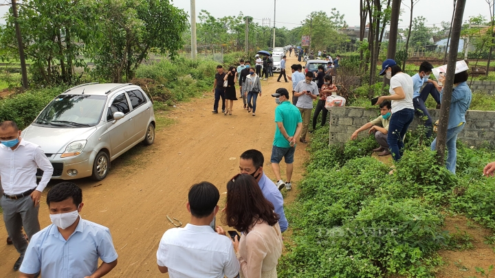 Thị trường bất động sản nhúc nhích trở lại chủ nhà lật kèo: Đền cọc chờ tăng giá nhỡ lại bán hớ