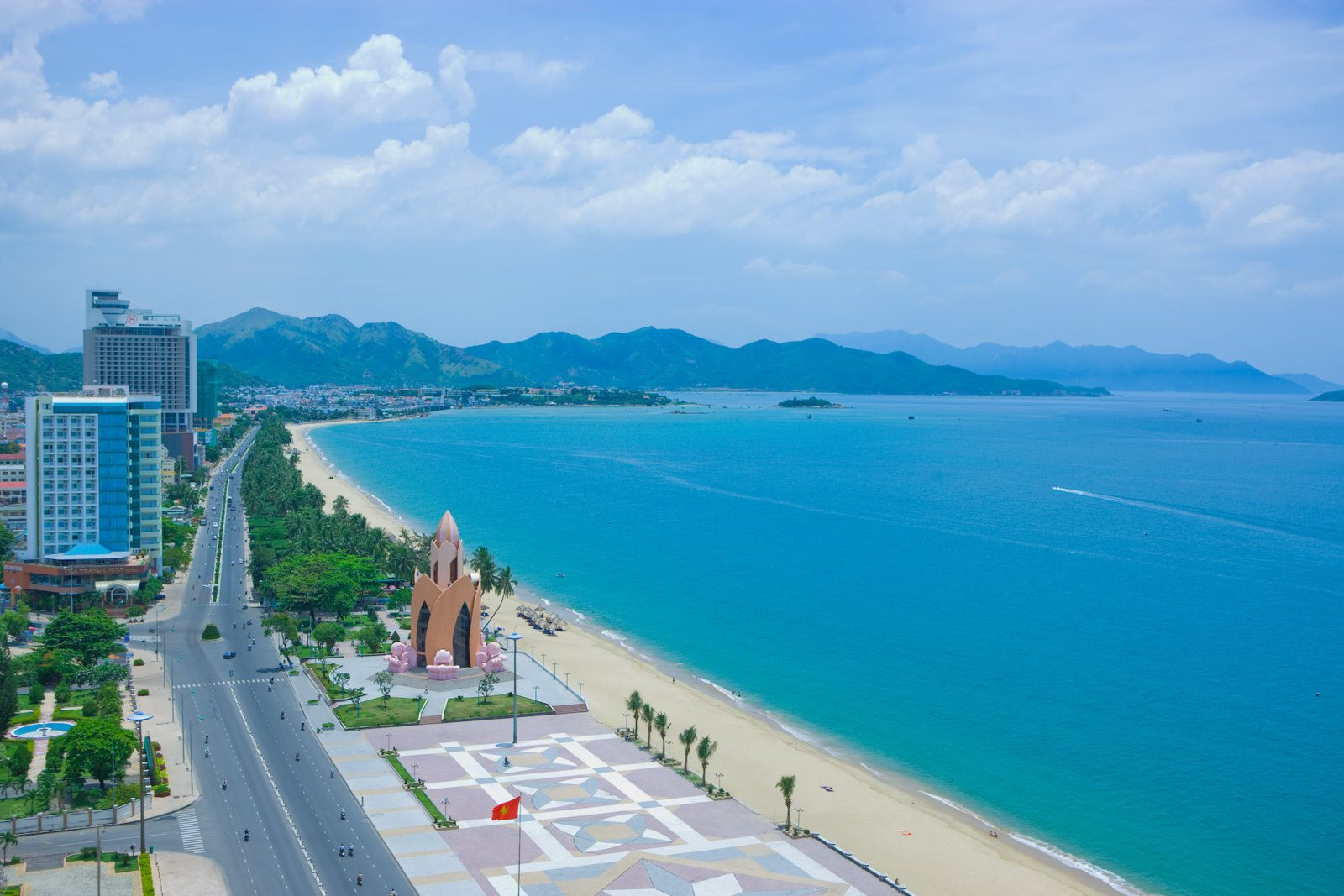 Tỉnh miền Trung có bờ biển dài nhất Việt Nam sắp lên thành phố trực thuộc trung ương, gần đây liên tục đón loạt dự án lớn