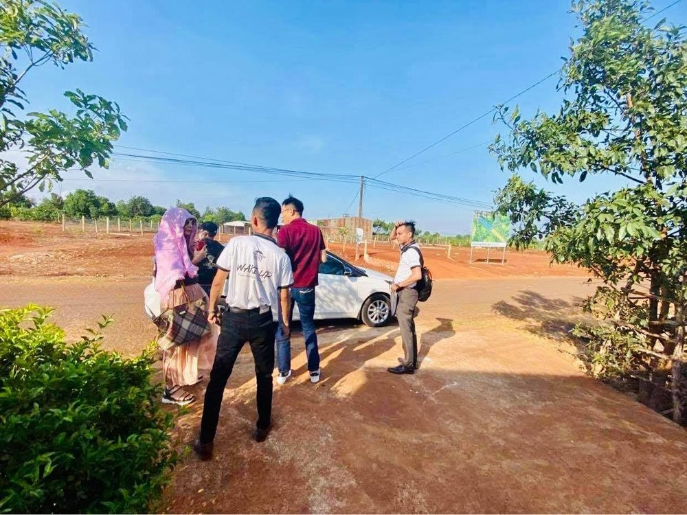 Vì sao người Việt cuồng mua bất động sản?